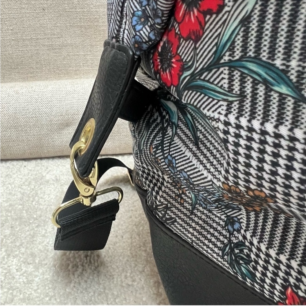 Madden Girl Floral Over Plaid Print Weekender Large Bag - Picture 4 of 8